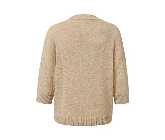 Sommerlicher Strickpullover aus Bändchengarn