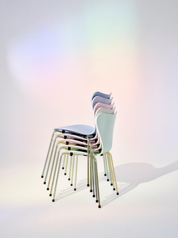 Fritz Hansen Series 7™ Rainbow onderstel, Violet