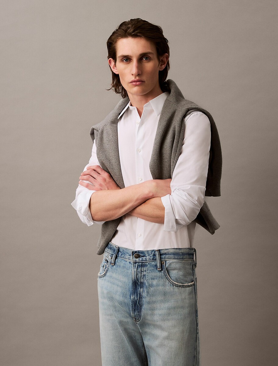 CALVIN KLEIN<br>Camisa de manga comprida de corte justo