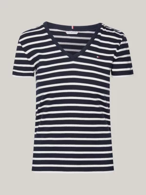 Camiseta de algodão orgânico com decote em V e modelagem slim.