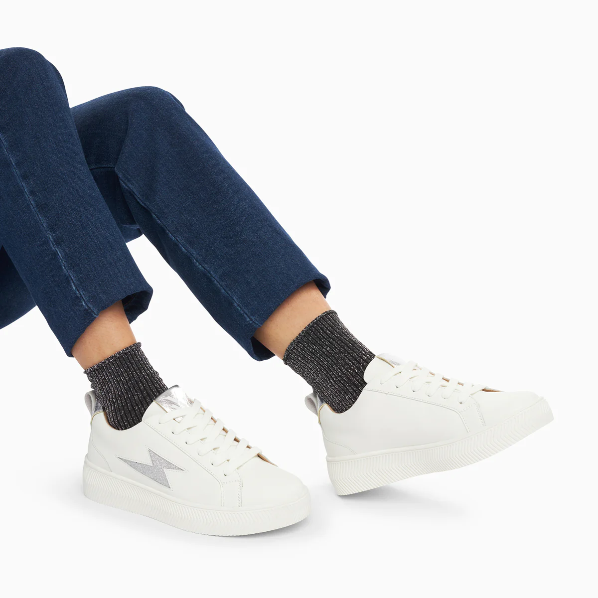 Sneakers-Baskets éclair Tania blanc et argent à paillettes