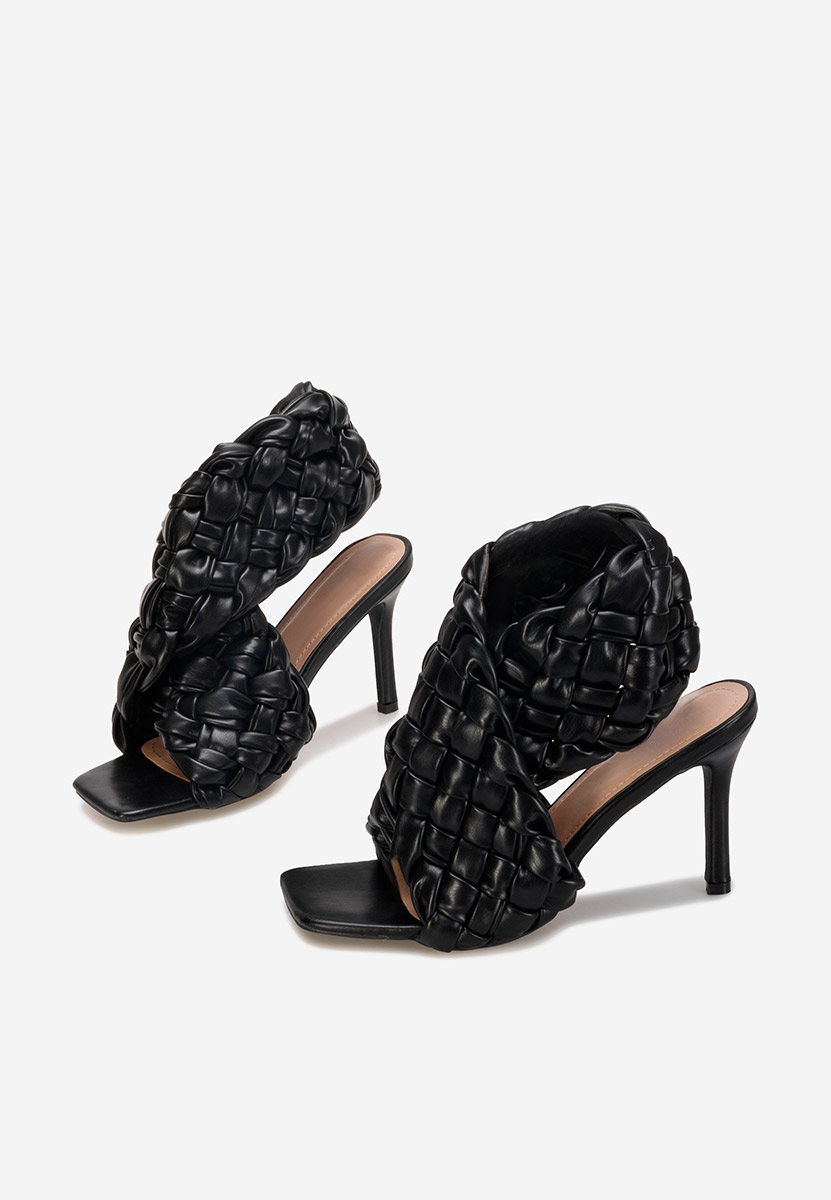 Sandales à talon fin noires Hungueria