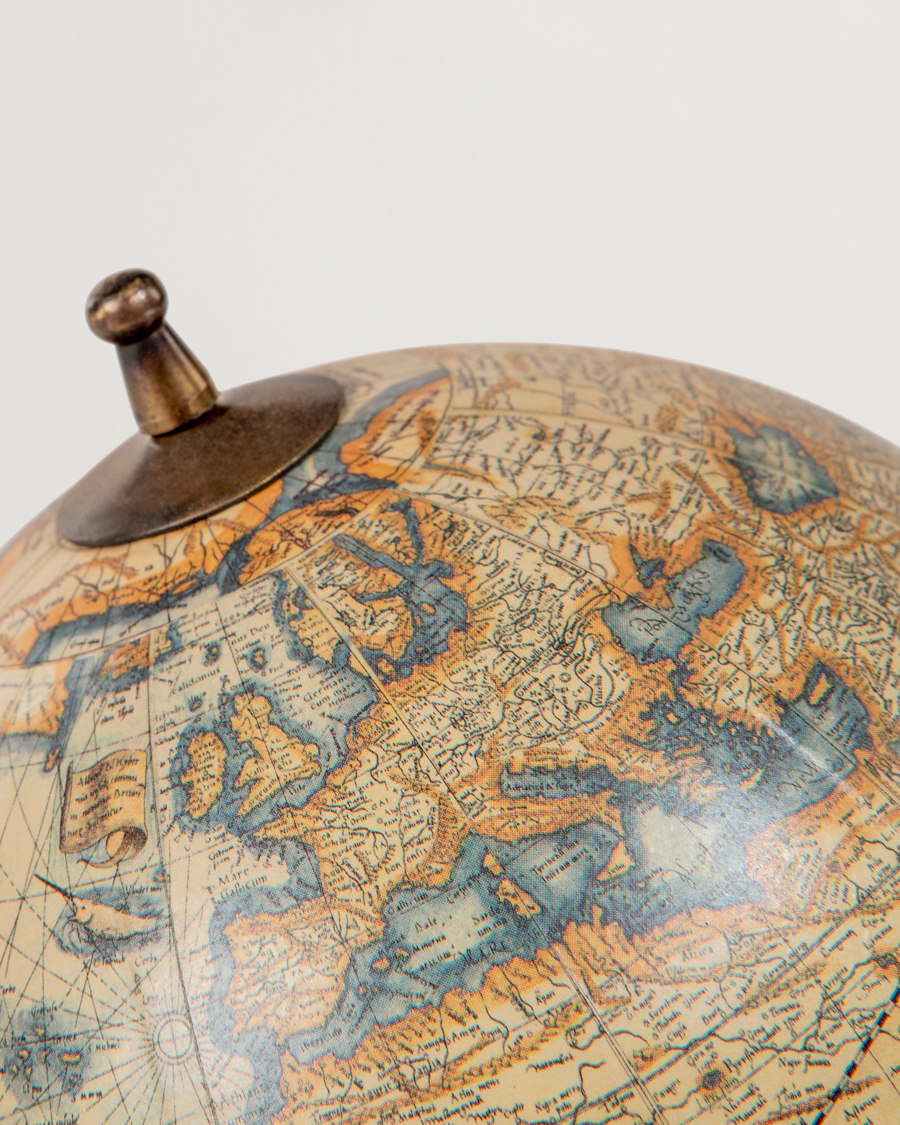 Authentic Models Student Globe
