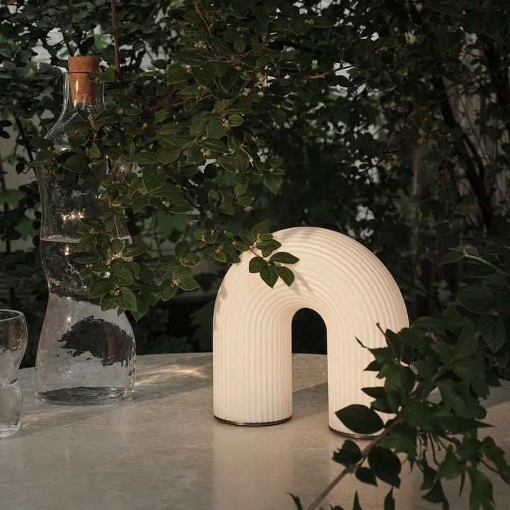 Ferm Living - Vuelta Portable LED Akkuleuchte, weiss
