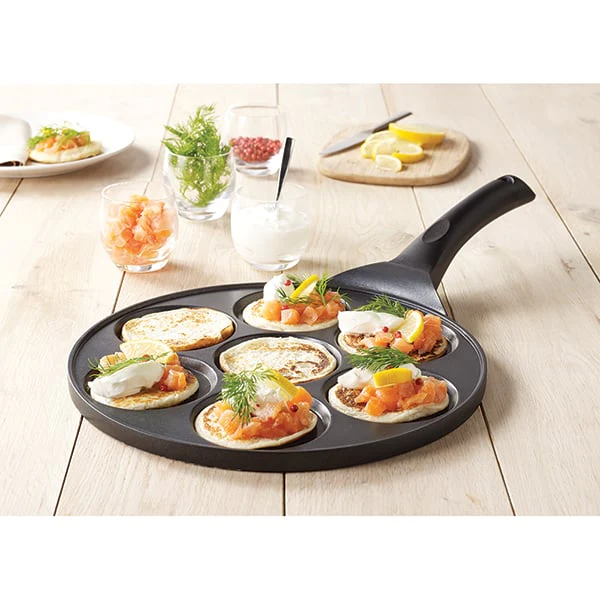 Lot poêle 7 blinis et entonnoir à piston Mathon