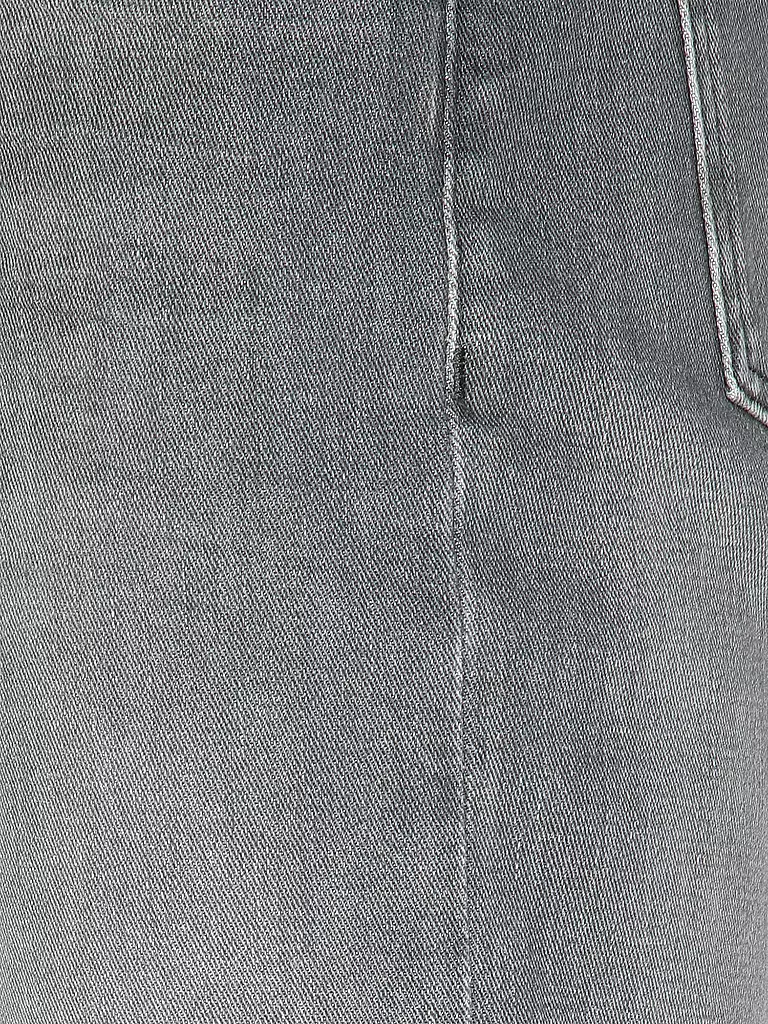BOSS Jeans Slim Fit grau