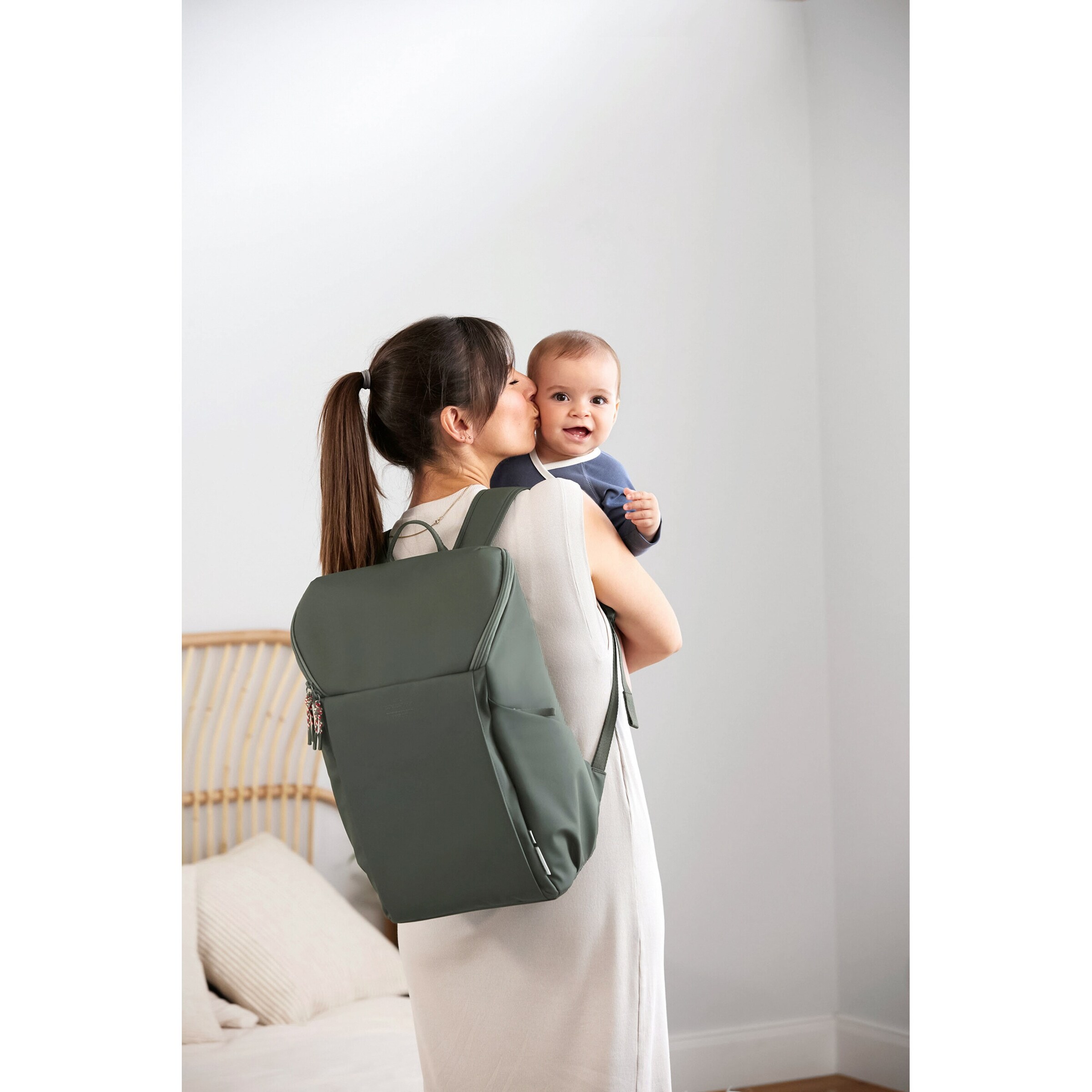 Lässig - GREEN LABEL Slender Up Wickelrucksack olive