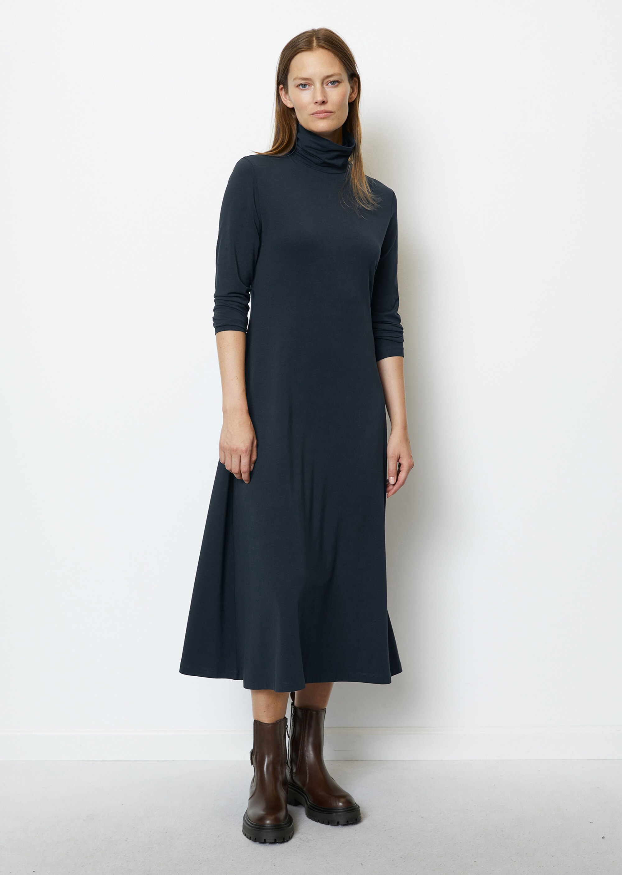 Jersey-Rollkragenkleid fitted mit TENCEL™ Modal