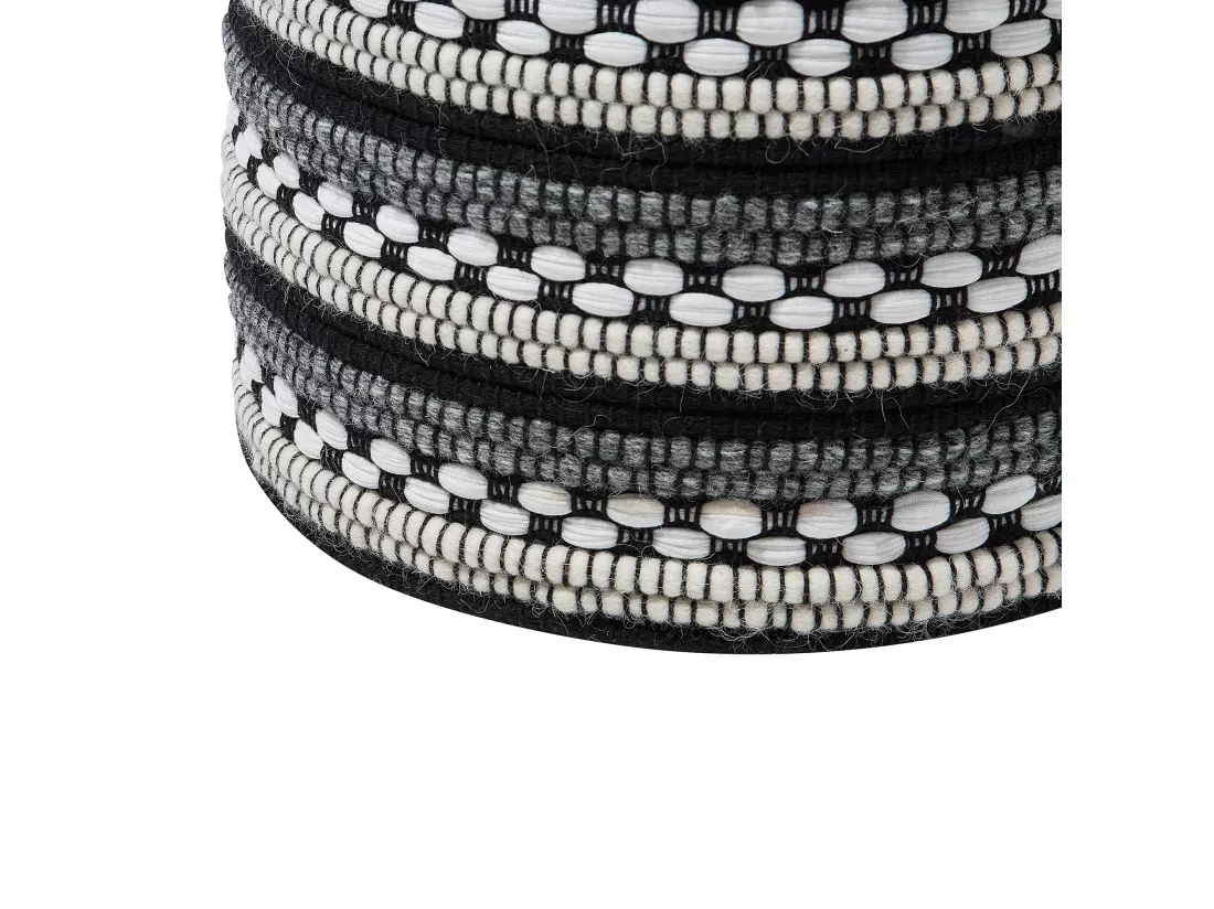 Pouf en laine et coton noir et blanc 41 x 41 cm GUNTUR