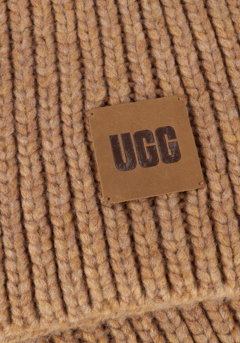 UGG camel ugg muts chunky rib knit set