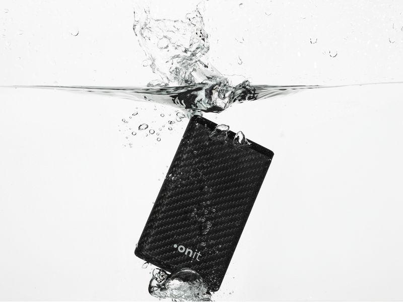 onit Powerbank Carbon 10000 mAh PD Kompakte und robuste Powerbank für den Outdoor-Einsatz