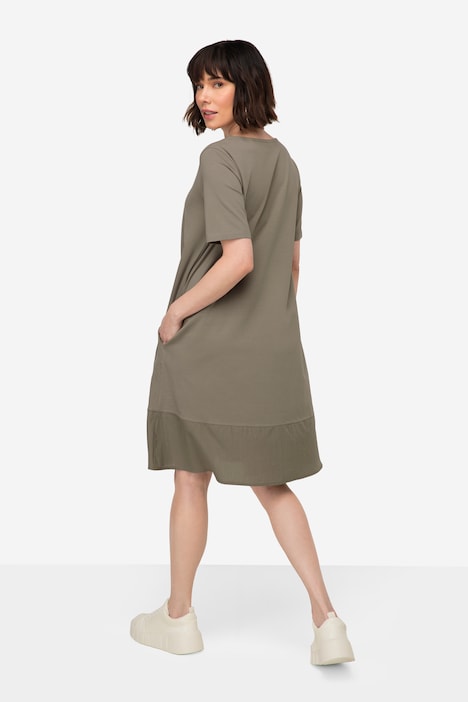 Kleid, Rundhals, Halbarm, weiter Websaum