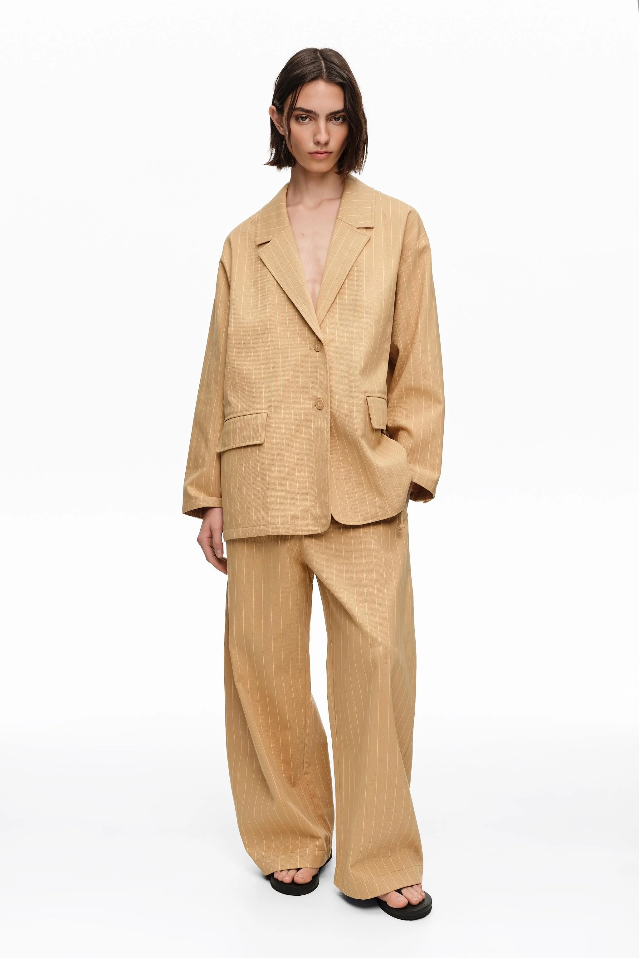 Blazer reto listrado em ocre
