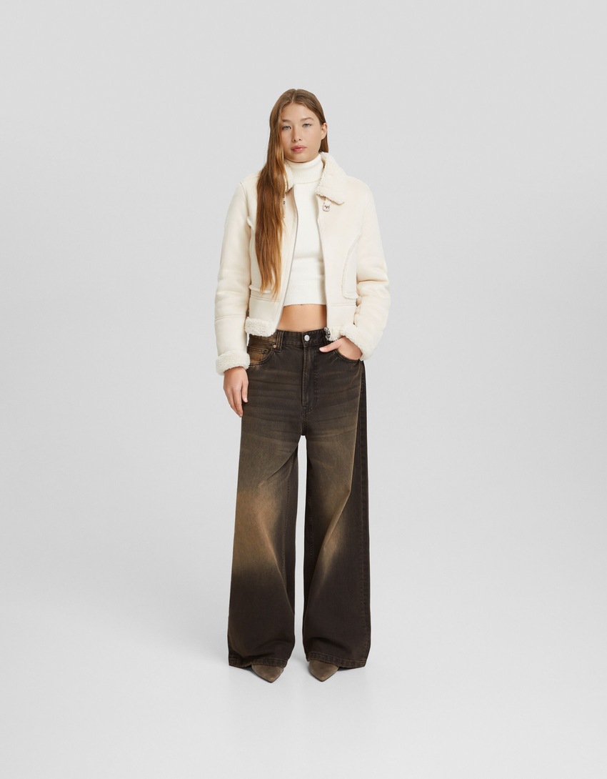calças jeans super largas
