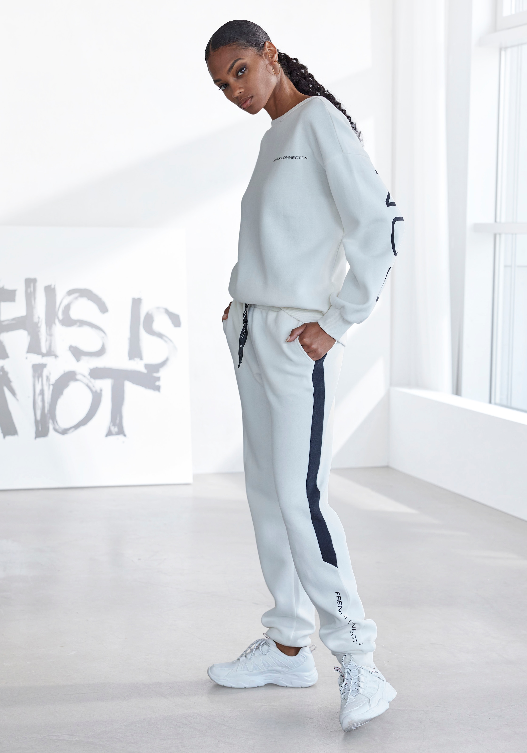 French Connection Sweathose  mit seitlichen Kontrast-Einsätzen, Loungewear