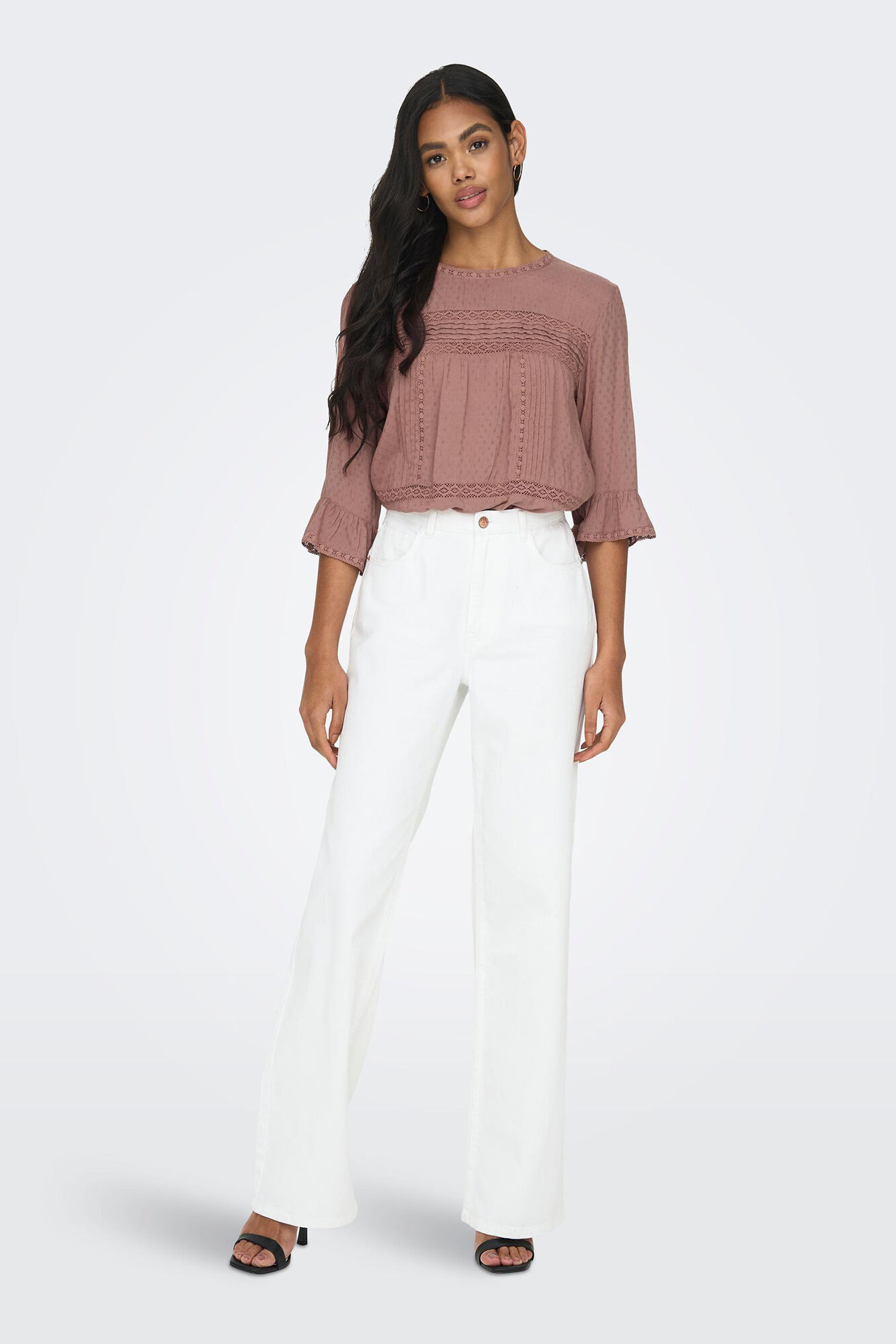 Blusa de manga 3/4 com gola redonda