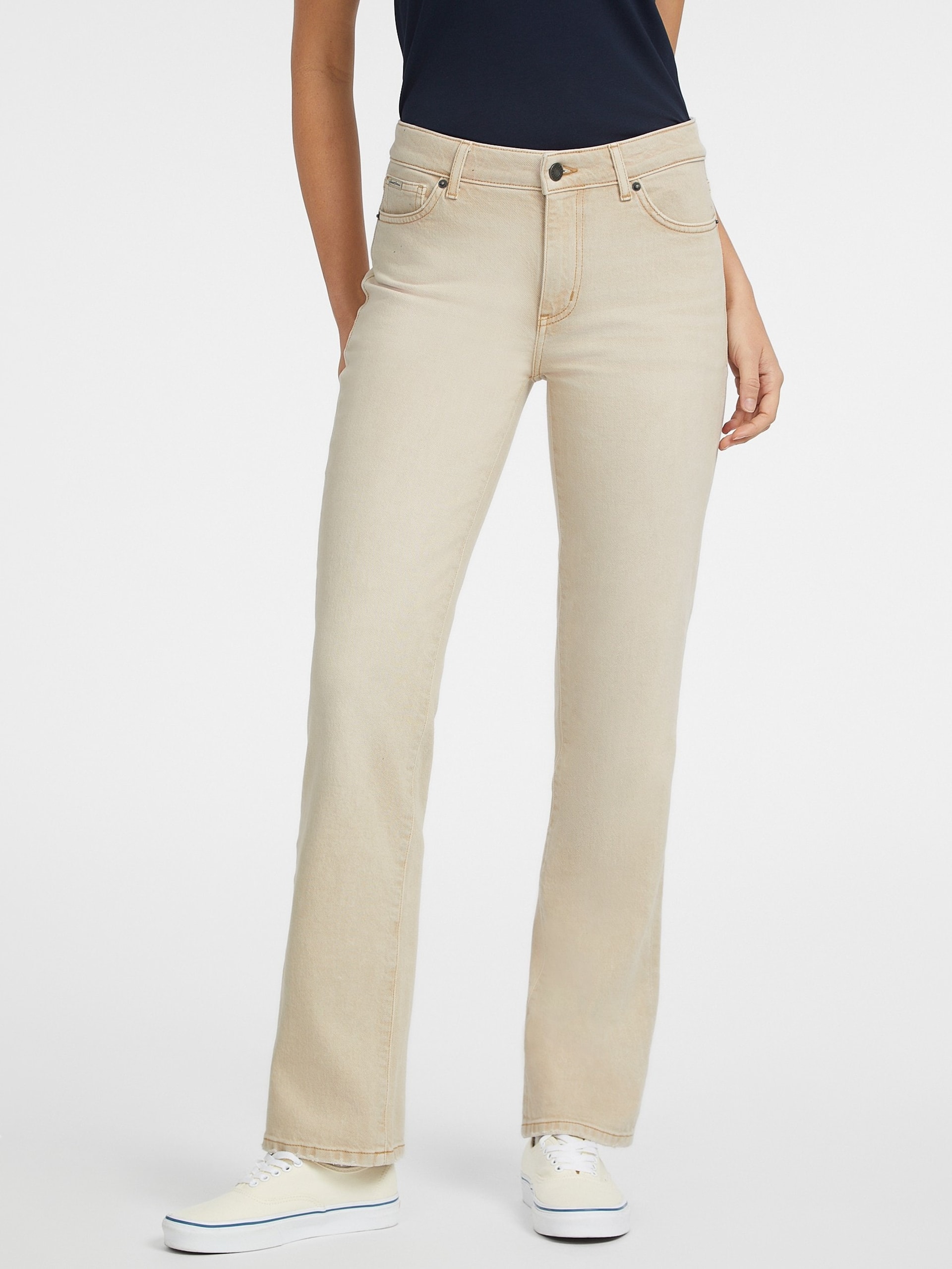 Calça jeans reta de cintura média G08