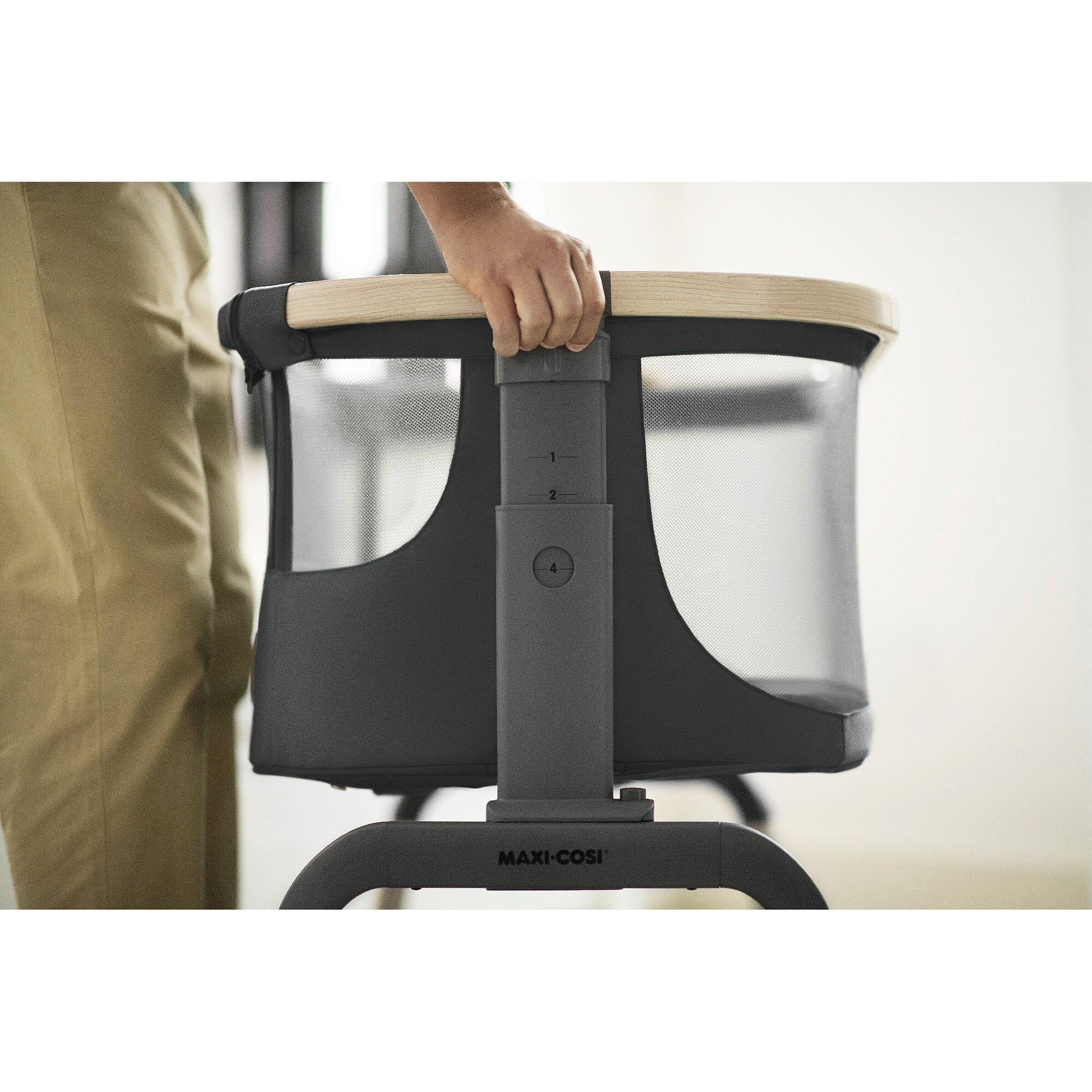 Maxi-Cosi Beistellbett Iora Air Beyond Graphite