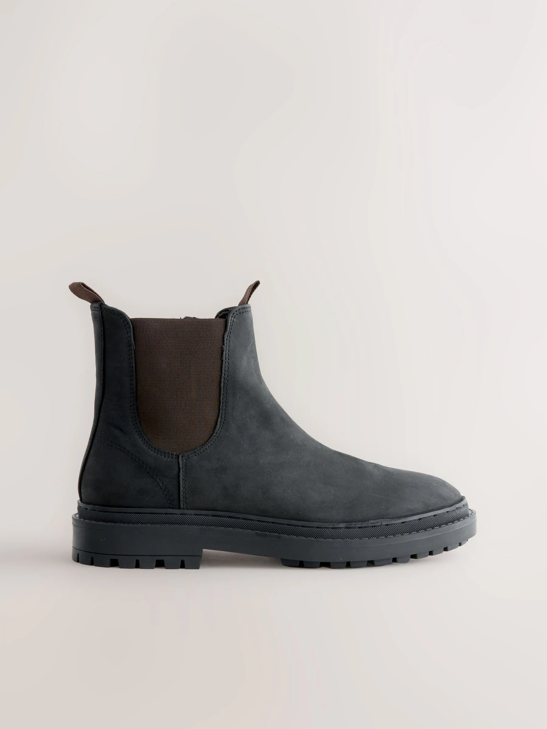 Black Oiled Leather - Forever Comfort® Round Toe Chelsea Boots