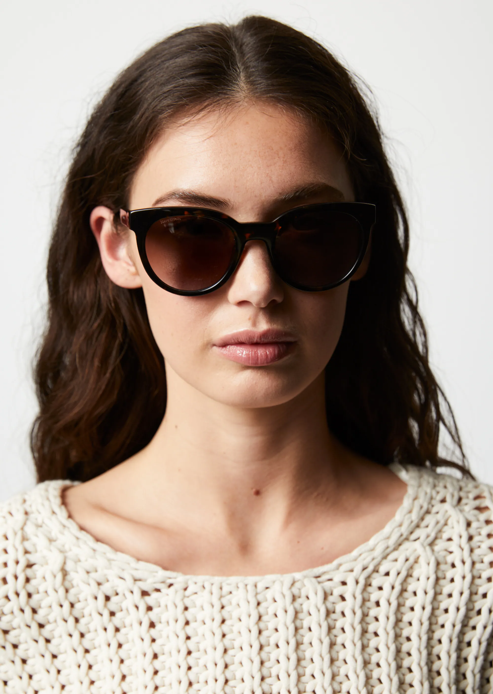 Damen-Sonnenbrille mit breitem Bio-Acetat-Rahmen