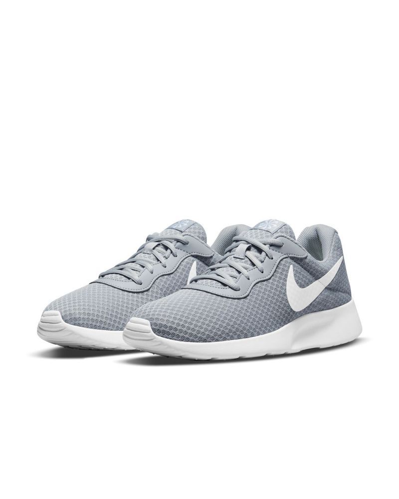 Chaussures Nike Tanjun Gris pour homme