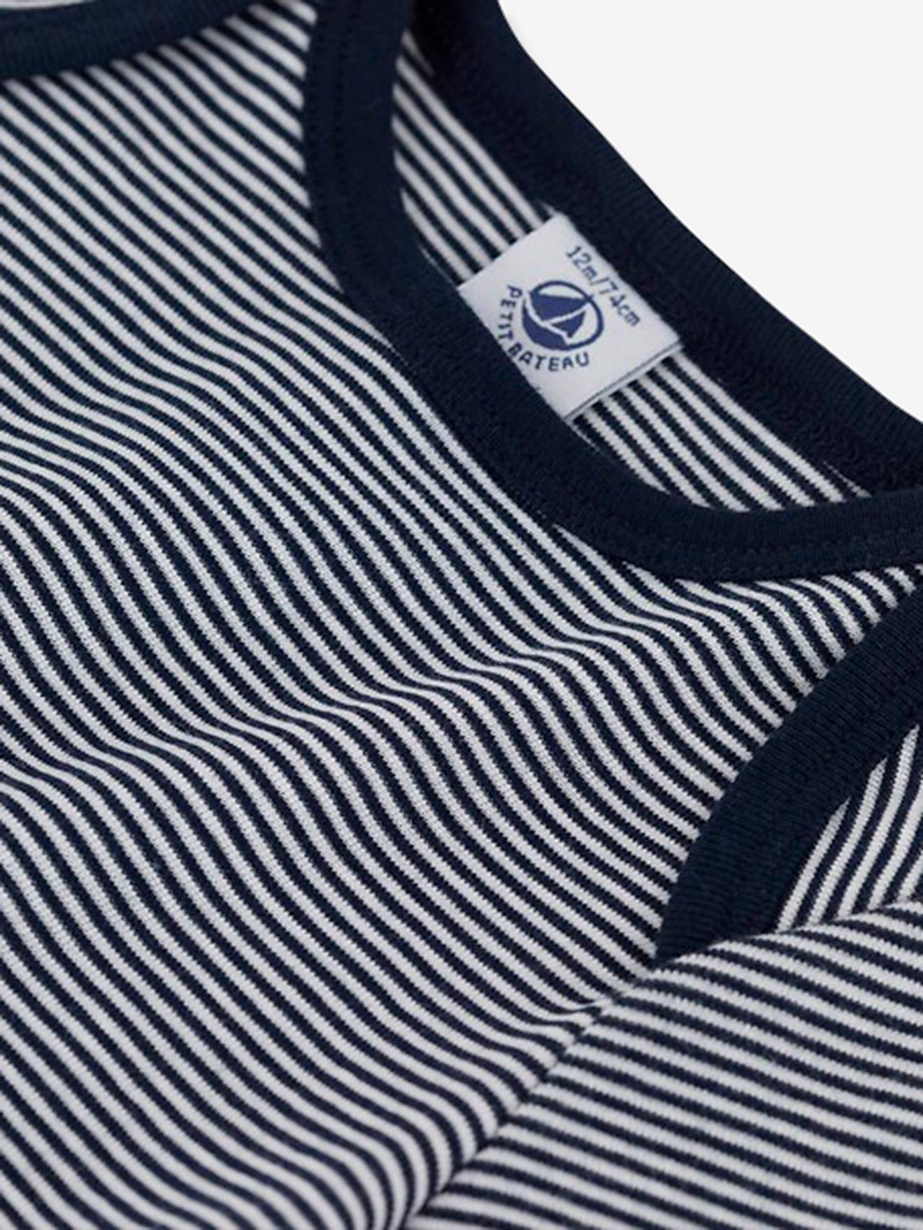 Camiseta listrada de manga curta para bebê PETIT BATEAU em algodão orgânico, listras azul-médio