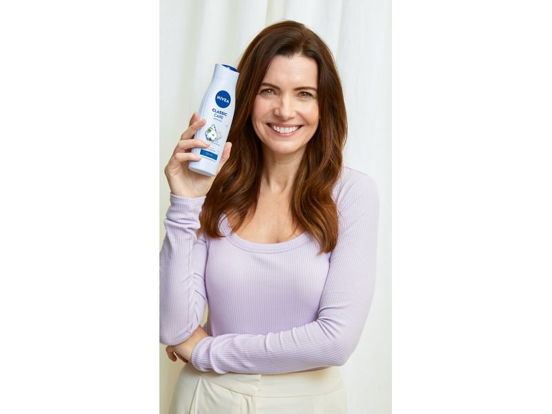 NIVEA Shampoo Classic Care 250 ml Reinigt und pflegt das Haar