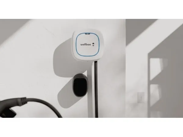 Wallbox Pulsar Max - EV-opladningsstation - 22 kW - 32 A (IEC 62196 Type 2) - hvid