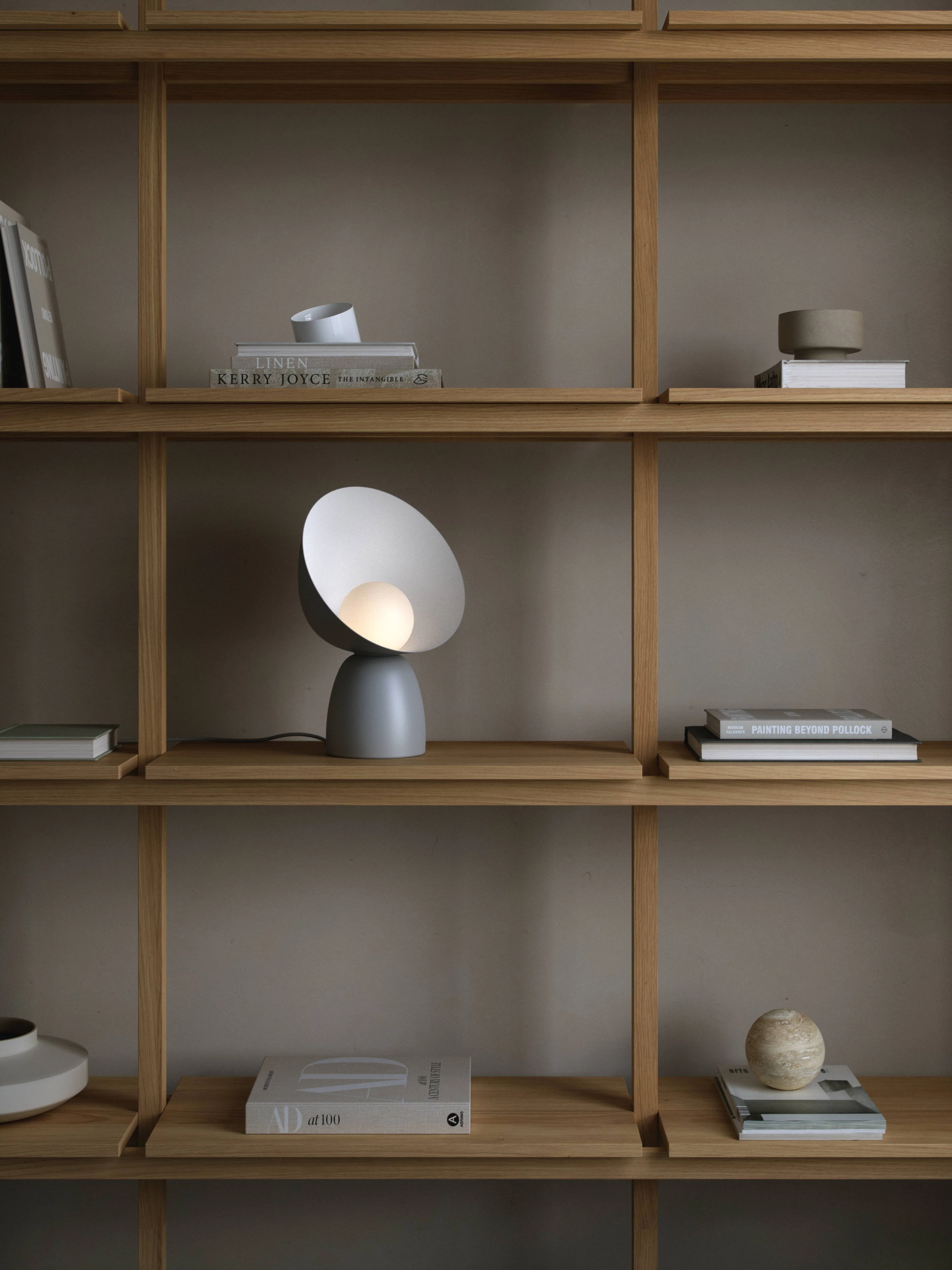 Design For The People  Hello bordlampe - grå