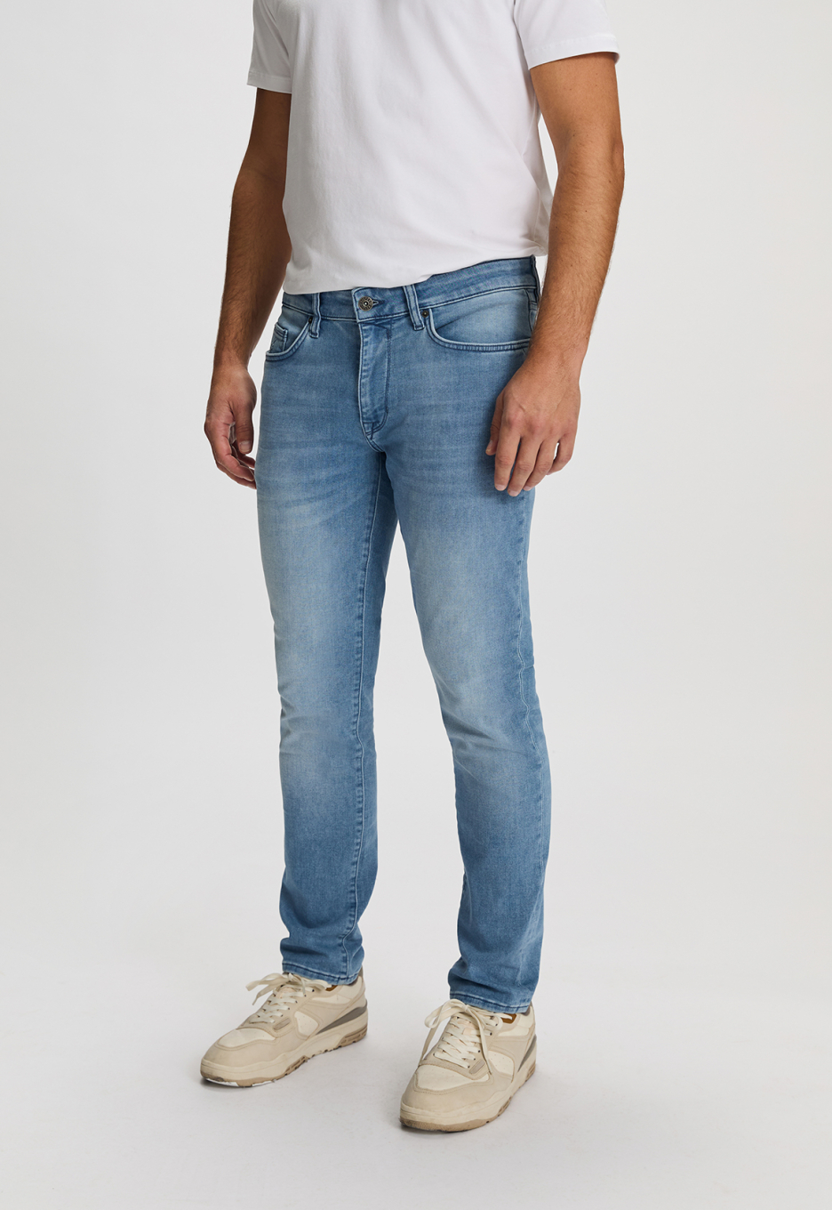 Silvercreek Porter Slim Tapered Jeans