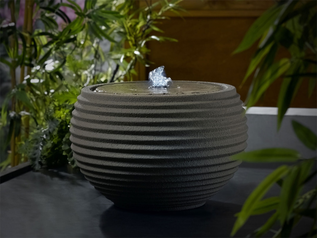 casaNOVALED Indoor/Outdoor Brunnen 40,5 cm beige