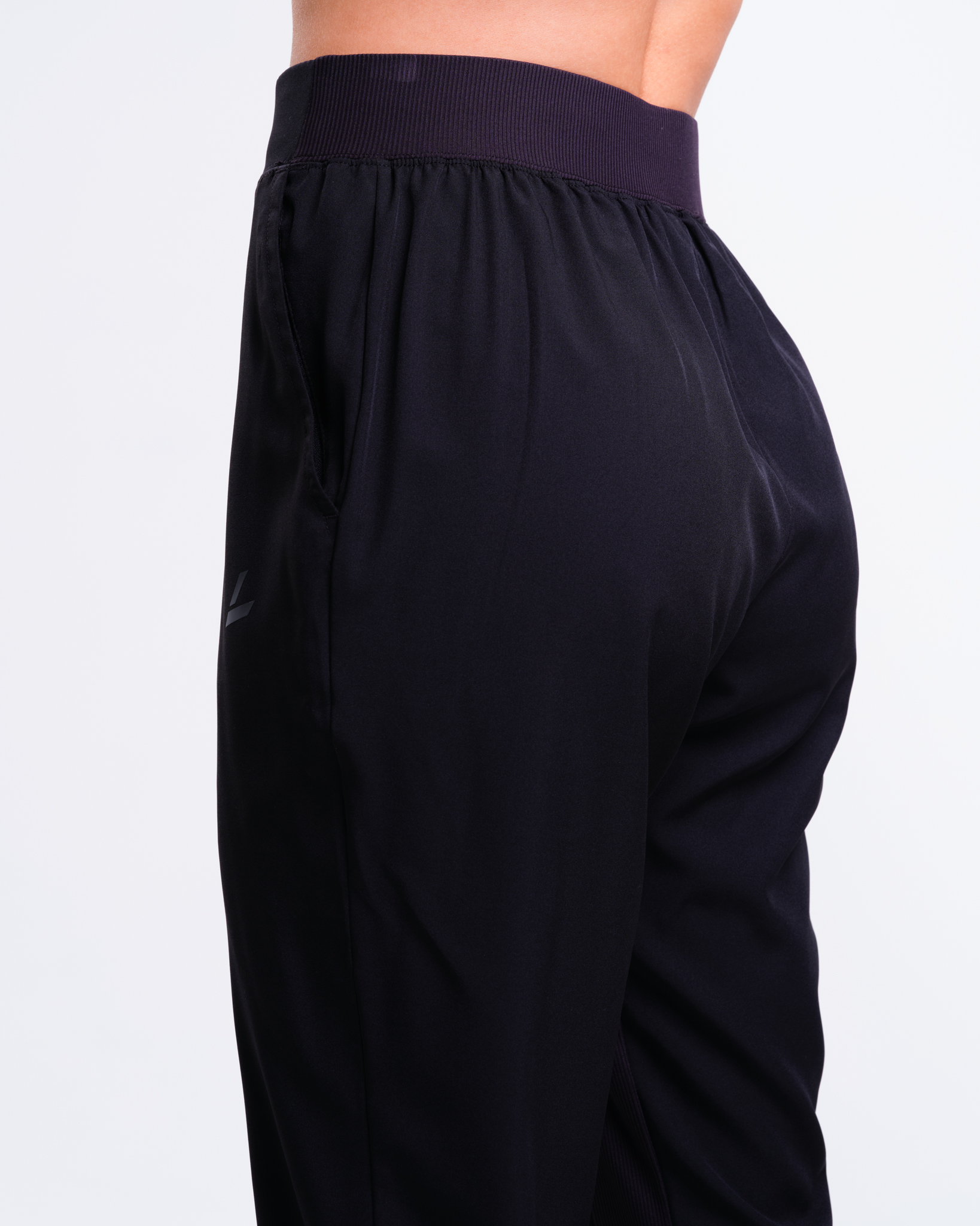 LEVITY Stellar Rib Pant Black Beauty