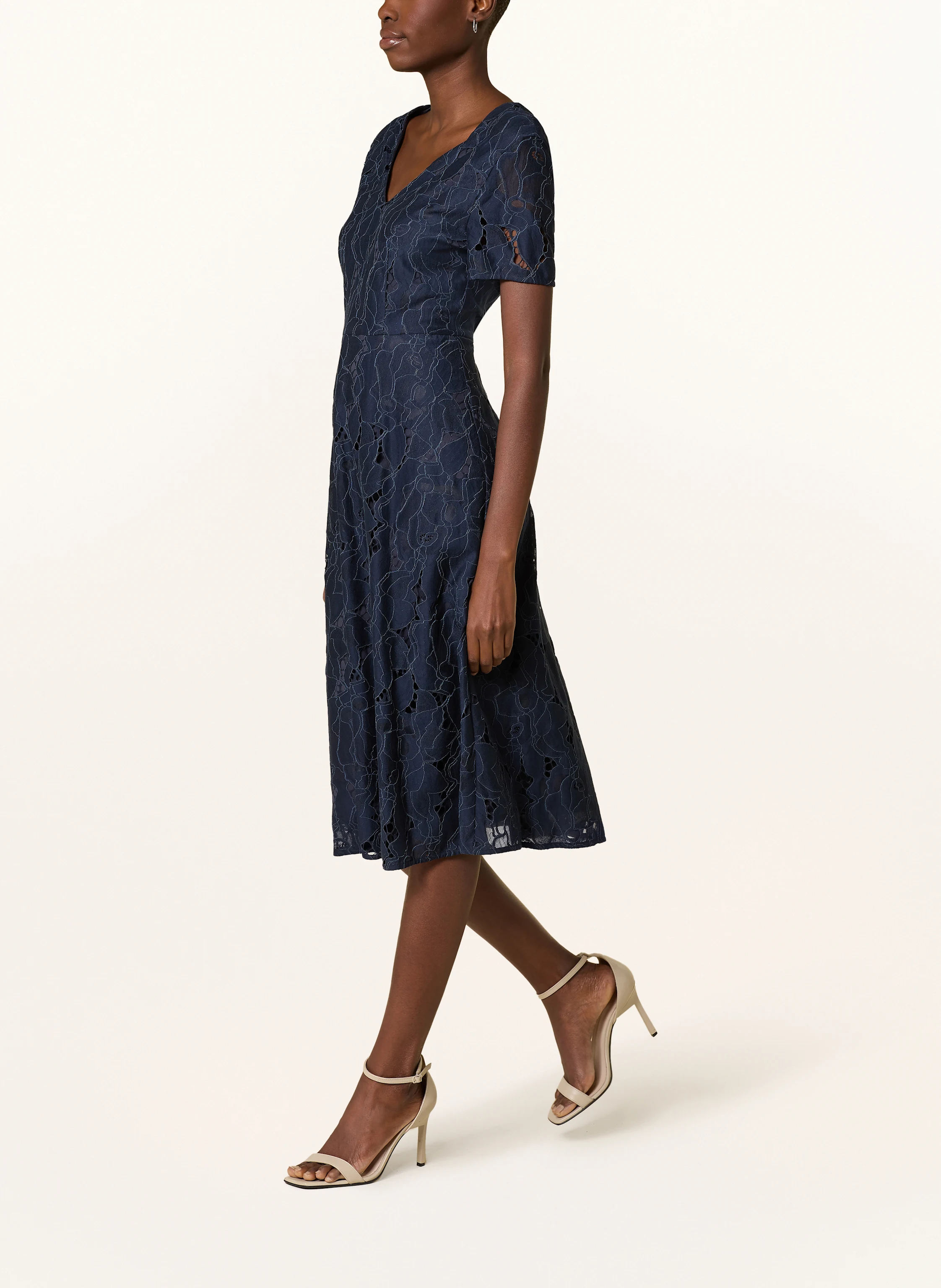 s.Oliver BLACK LABEL Spitzenkleid