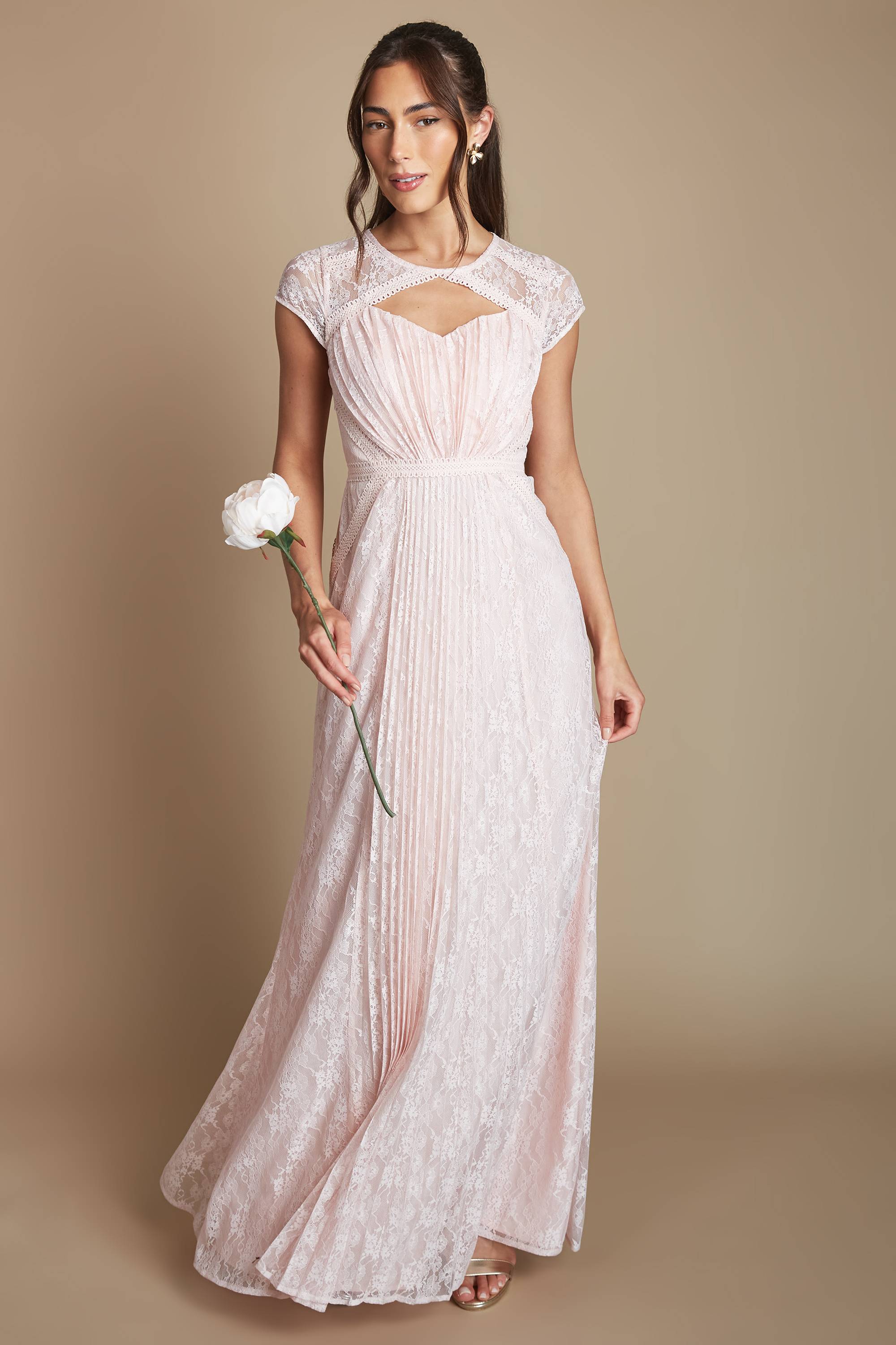 Coast Robe De Demoiselle D'honneur Légère À Panneaux De Dentelle Cordelée