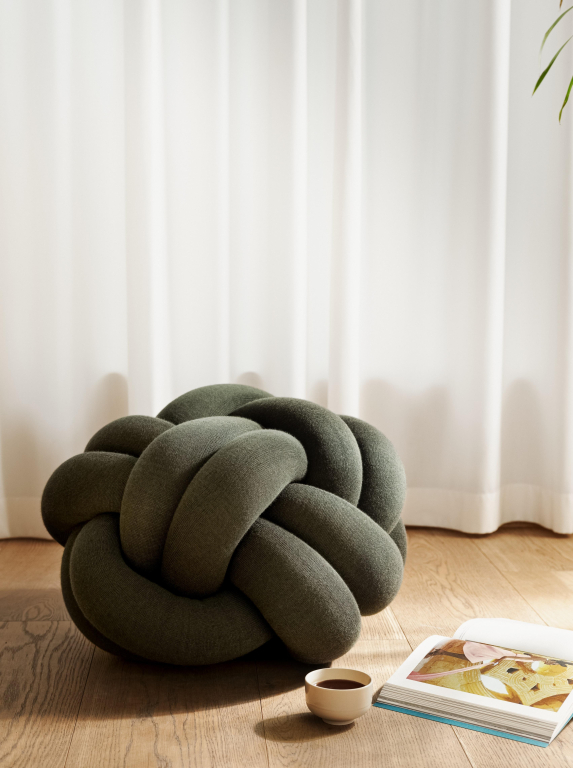 Design House Stockholm Knot kussen 60x60 Camel