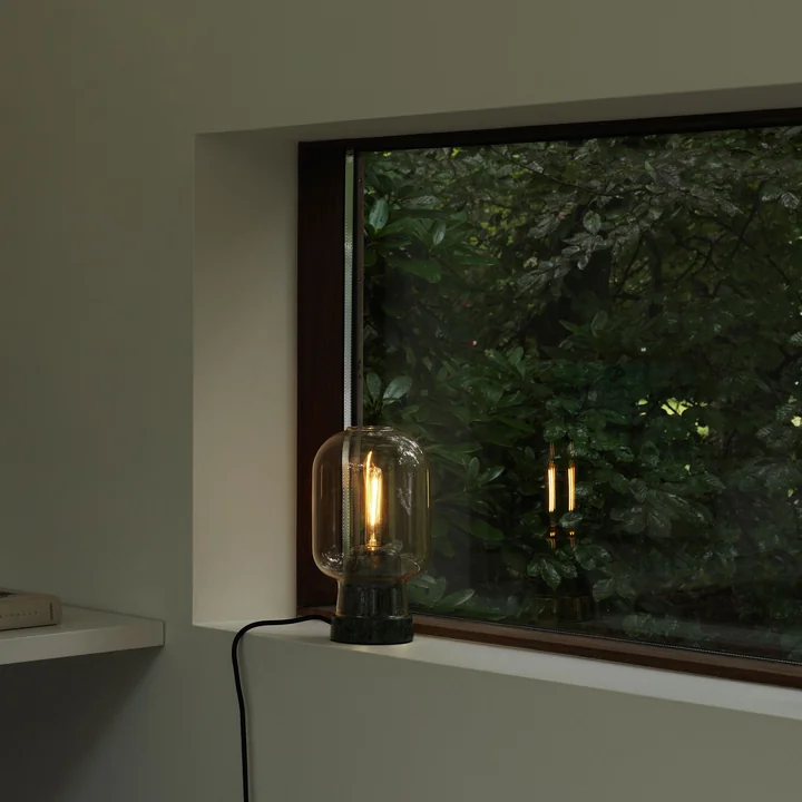 Normann Copenhagen - Amp Tischleuchte, Marmor grün / gold