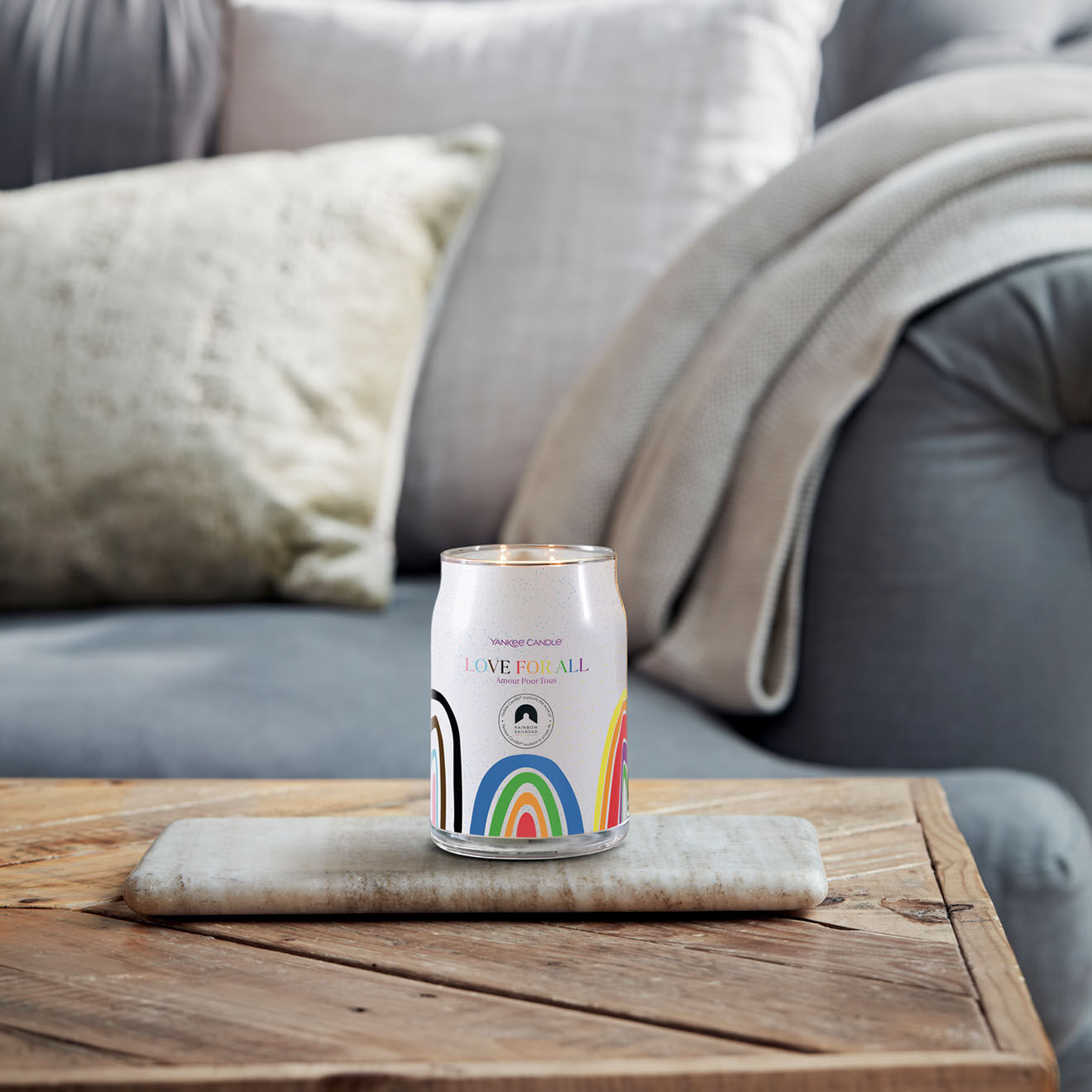 Yankee Candle Bougie parfumée grande jarre Love for All Signature - 2 mèches 60-90h