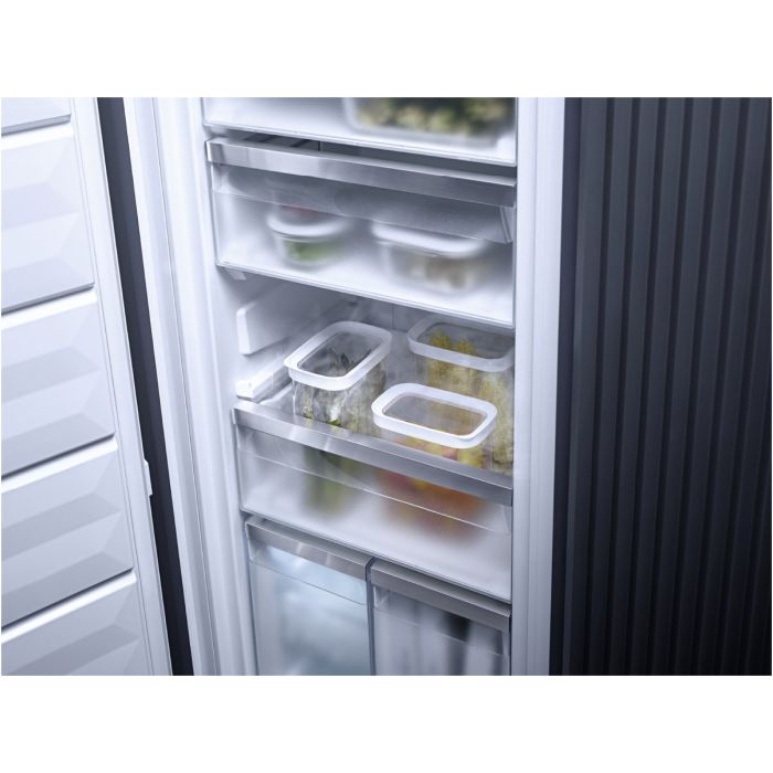 Miele Einbau-Gefrierschrank FNS 7794 E
