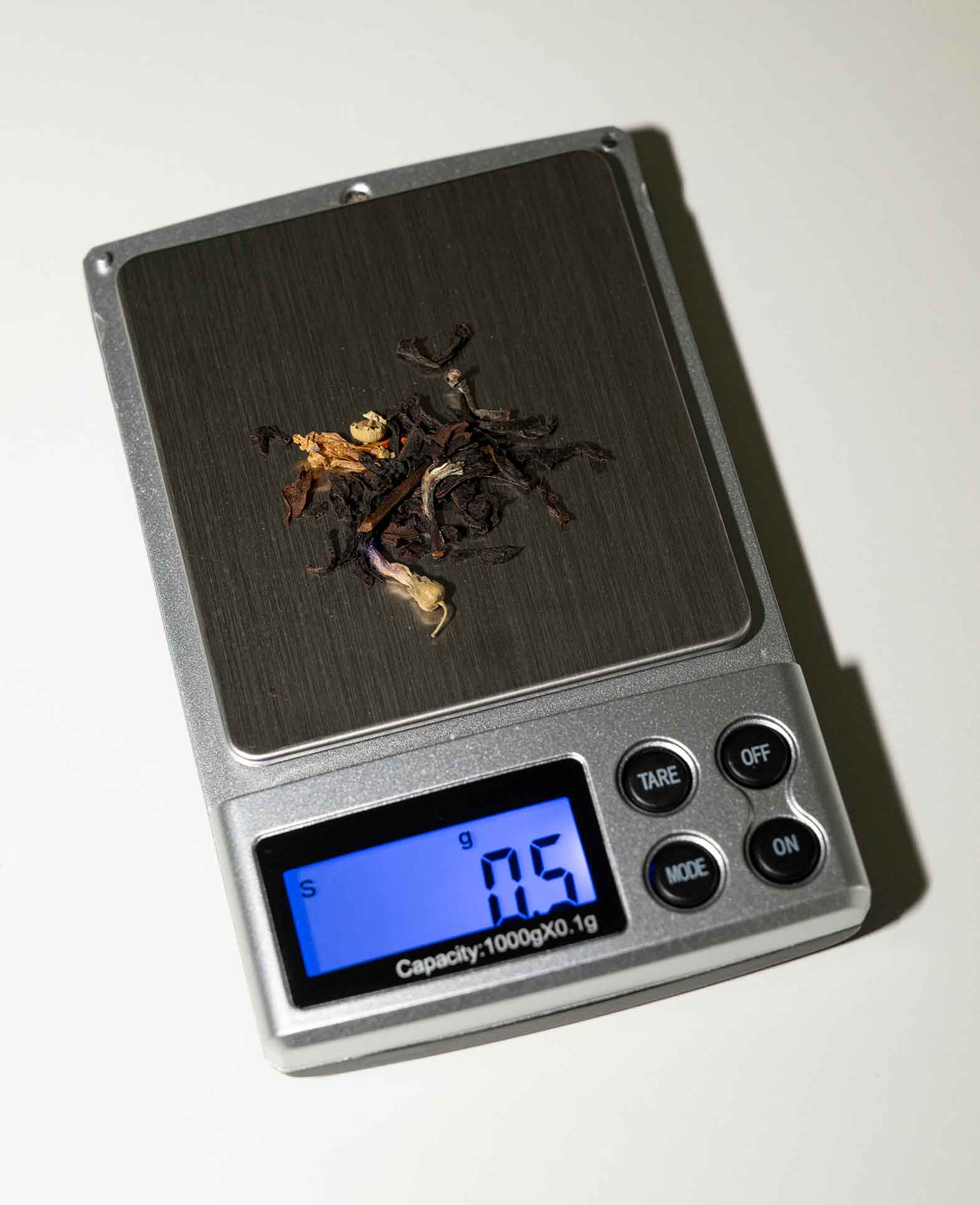 Digitale Feinwaage Taschenwaage 500g auf 0.01g genau   Kunstleder Etui