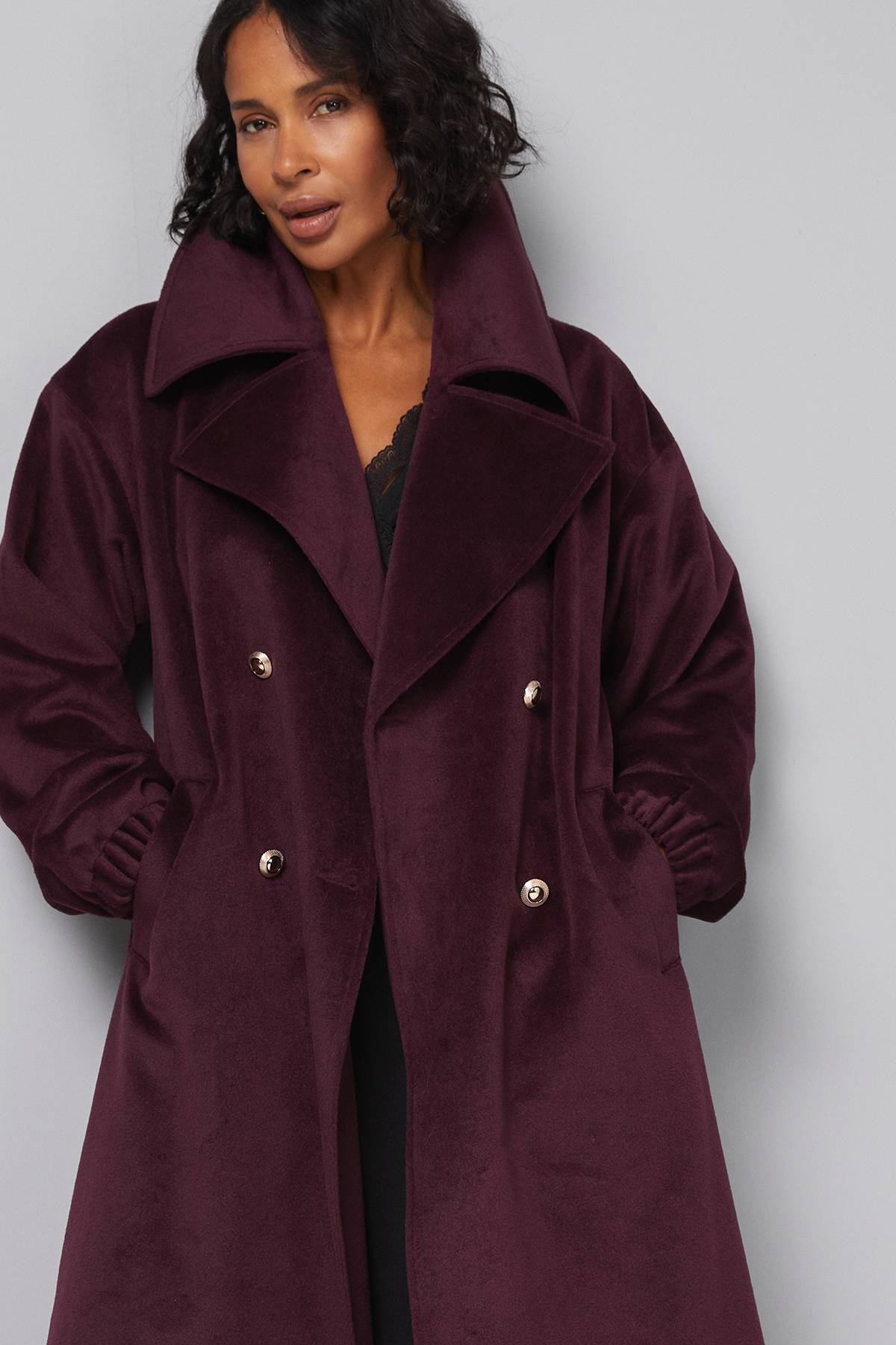 Wallis Manteau Maxi à Col Détaillé et Poignets Élastiques
