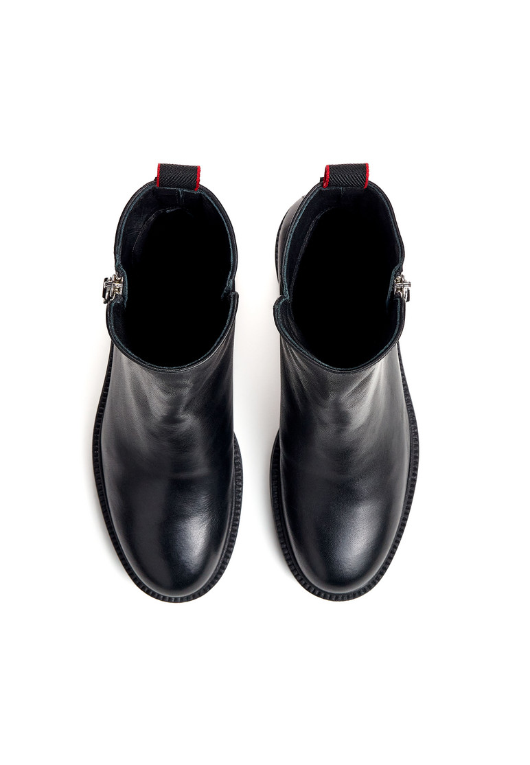 STIEFELETTE Schwarz