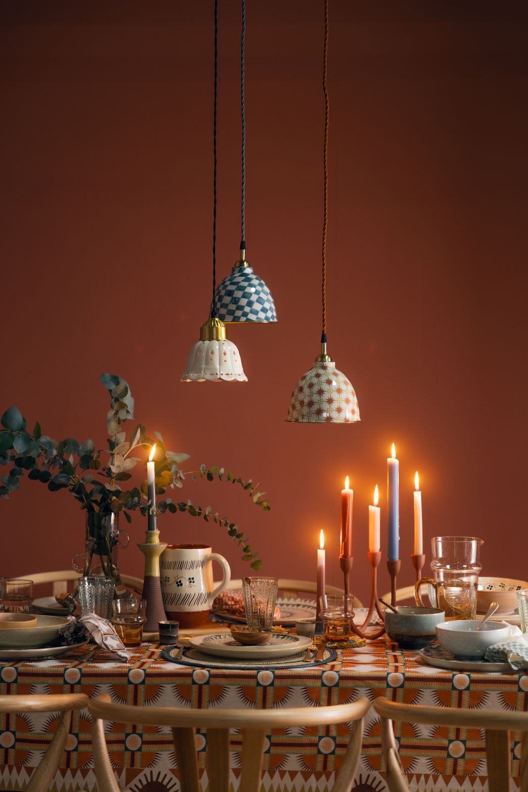 Witte keramische hanglamp met brass