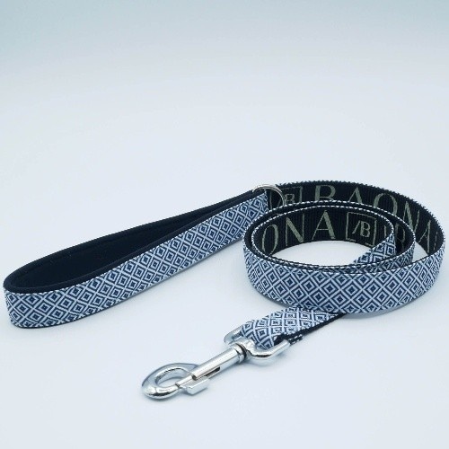 Coleira para cães Baona Zanzibar em nylon reciclado azul e branco, modelo Zanzibar.