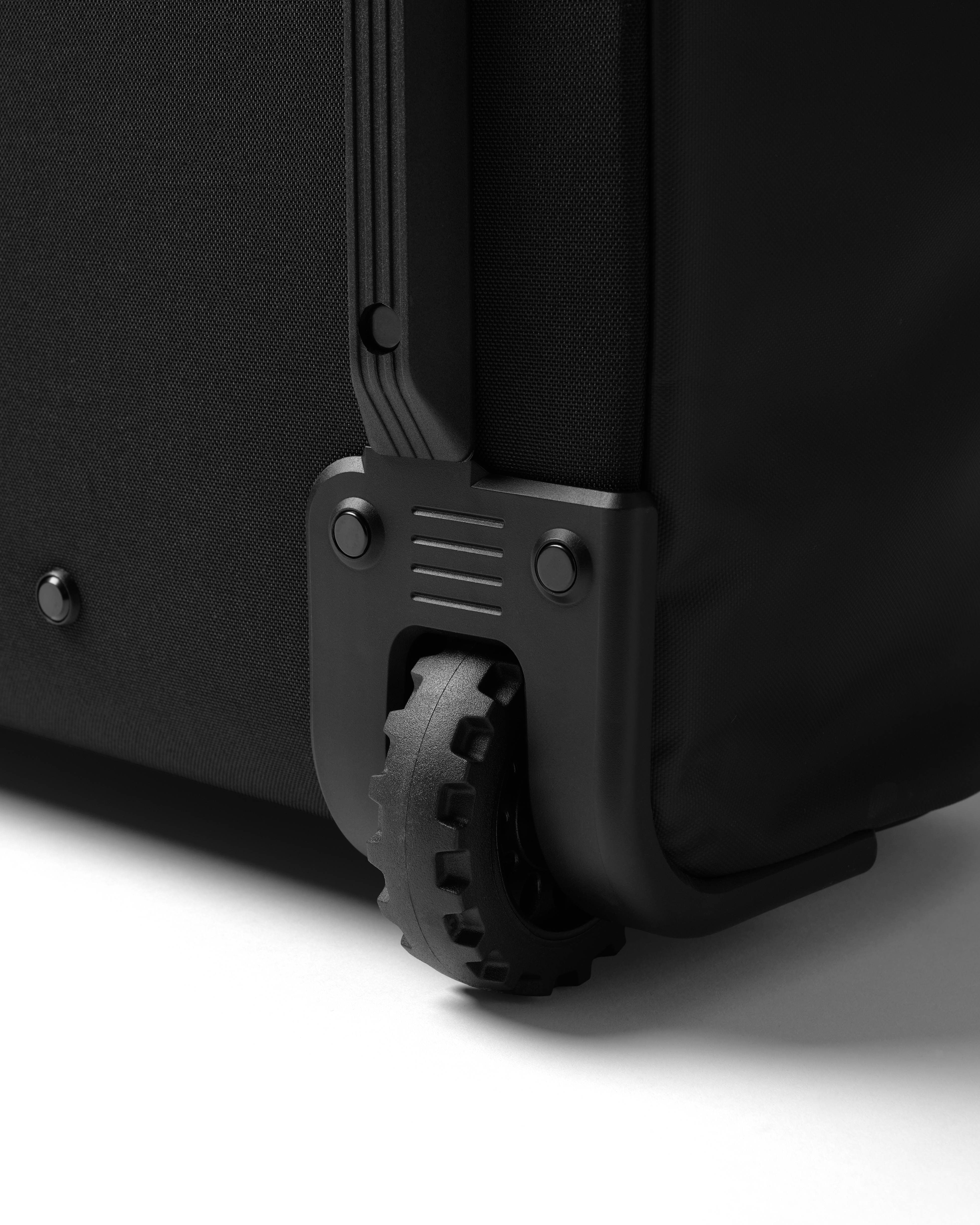 Hugger Roller Bag Check-in 90L Black Out