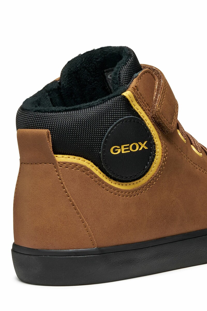 GEOX<br>Tênis Gisli de alta respirabilidade