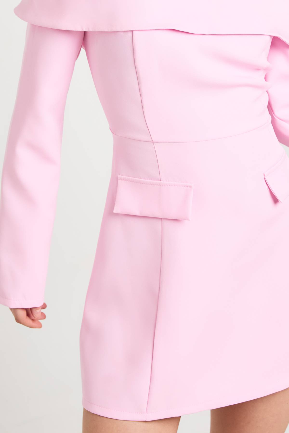 boohoo Robe Courte Structurée Bardot Petite