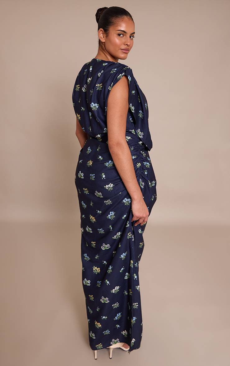 Bleu Marine Robe Maxi Grande Taille À Col Bénitier Extrême Et Détails Froncés Floraux