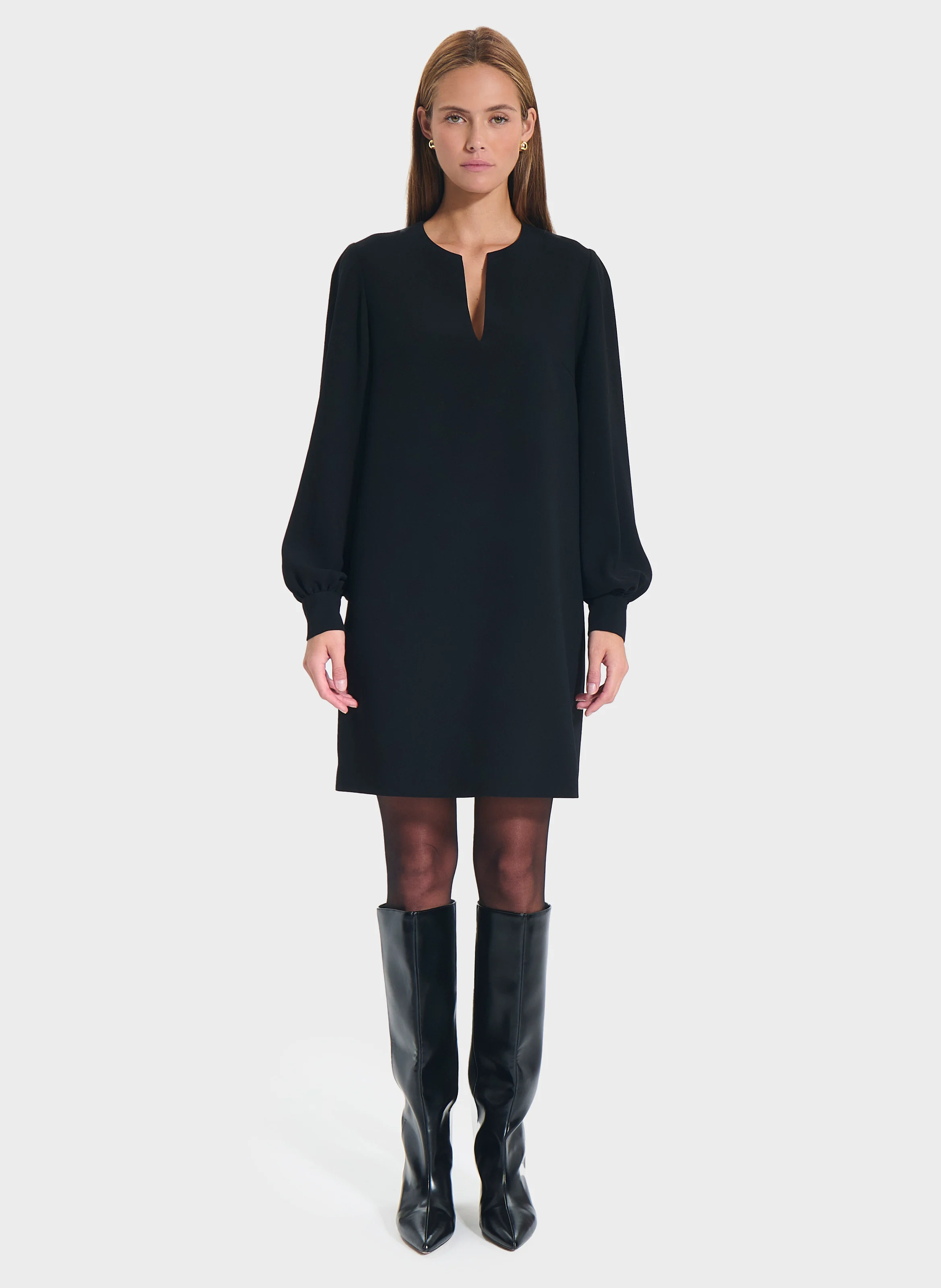 RHEALA - Robe courte col V | Noir