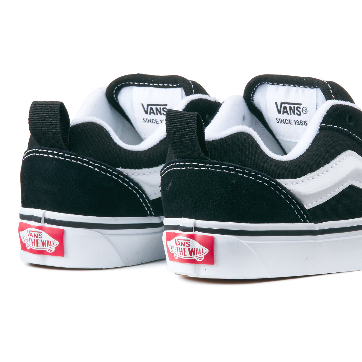 Tênis VANS Knu Skool
