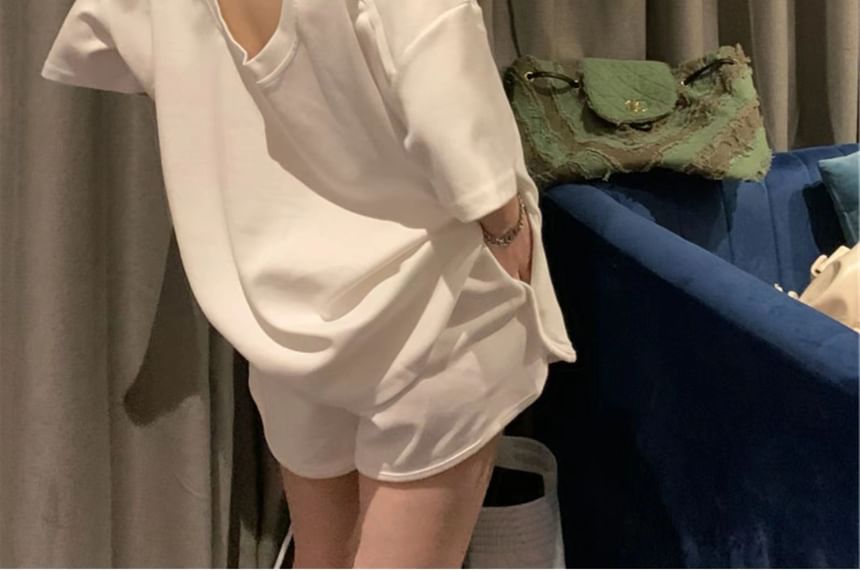 JVL - Set: Effen T-shirt met open rug en elleboogmouwen + Effen shorts